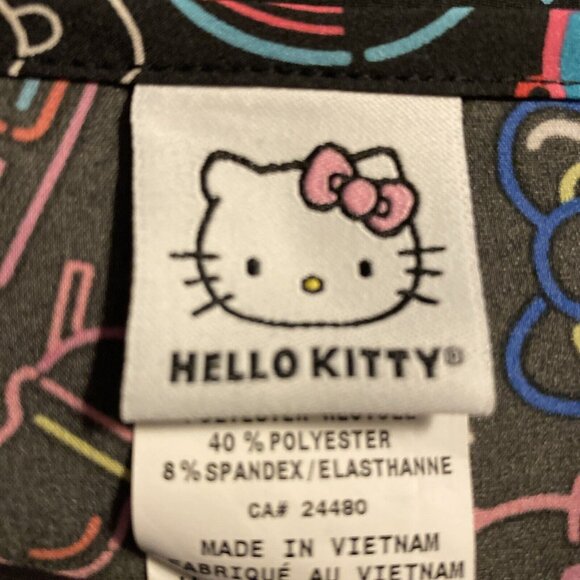 Hello Kitty Ladies Scrub Top Shirt Size Large Black Multicolour Medical Uniform - Picture 10 of 13
